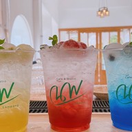 นพ คาเฟ่แอนด์บิสโทร บ้านดงม่อนกระทิง