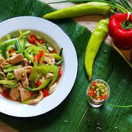 ครัวคอนโดพลัมมิกซ์ หลักสี่