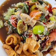 ผู้ชาย ขายหอย ปลาร้านัวเมืองเลย สาขาจังหวัดเลย