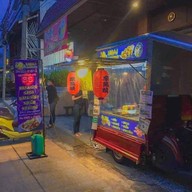 UMAI TAKOYAKI (ทาโกะยากิ) - สาขา 2 ริมน้ำ