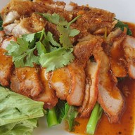 เมนูของร้าน ร้านก๋วยเตี๋ยวเป็ดเจ๊เก๋  ขาหมูนายพล