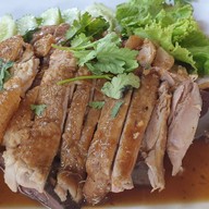 เมนูของร้าน ร้านก๋วยเตี๋ยวเป็ดเจ๊เก๋  ขาหมูนายพล