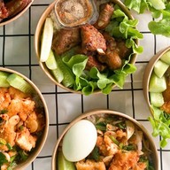 เฮงเฮงก๋วยเตี๊ยวไก่ & ข้าวมันไก่