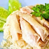 ทิชา หรอยรึงรัง ( ข้าวมัน อาหารตามสั่ง  )