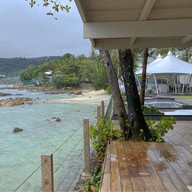 Sea Salt Lounge & Grill