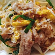เมนูของร้าน ผัดไทยหอยทอดเจ๊เดือน