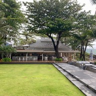 Sea Salt Lounge & Grill