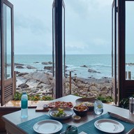 Sea Salt Lounge & Grill