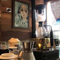 BLACK DRIP Cafe & Bar