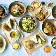 VIBE Coffee & Plant-Based Food วีธารา 36