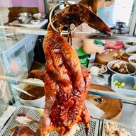 ราชาหมูกรอบ