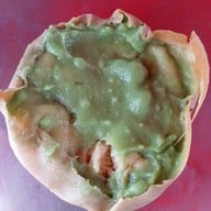 ร้านปารวตี ขนมเบื้อง ถังแตกหน้าโรงเรียนบุญวาทย์วิทยาลัย มีสาขาเดียวของจังหวัดลำปาง