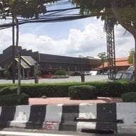 หน้าร้าน โรงเหล้าแสงจันทร์  พระราม 2