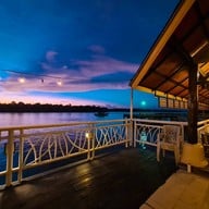 ท่าใคลซีฟู๊ด