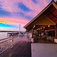 ท่าใคลซีฟู๊ด