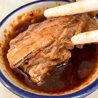 เมนูของร้าน ก๋วยเตี๋ยวเนื้อ สว่างอรุณ (โชคชัย4)