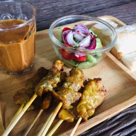 ลูกโกตี๋วัดกู้ ก๋วยเตี๋ยวหมูต้มยำ ในปั๊มซัสโก้ บางบัวทอง