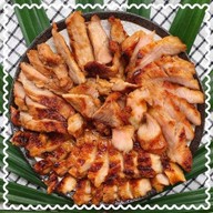 หมูติดปีก (ไก่ทอด หมูทอด ส้มตำ) MooTidPeek