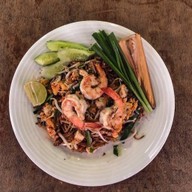 ผัดไทยพ่อมด