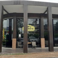 หน้าร้าน Arno's ศรีนครินทร์