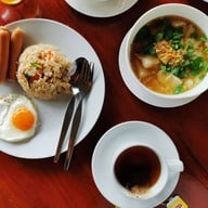 ภูผาผึ้งรีสอร์ท