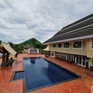 ภูผาผึ้งรีสอร์ท