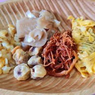 วรัญ-ยา ขนมไทยมงคล