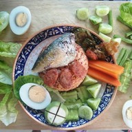 ข้าวคลุกน้ำพริกบ้านนิวตรอน