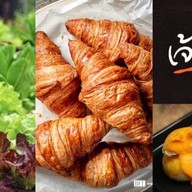 ทาโกยากิ-ครัวซอง-ขนมเปี๊ยะ(เจ้าถิ่น)