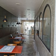 sri the shophouse สี