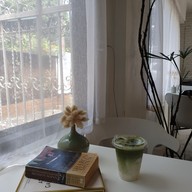 บรรยากาศ Rei Coffee Roaster