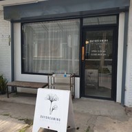 หน้าร้าน Rei Coffee Roaster