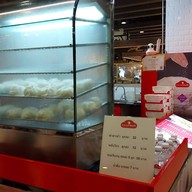 ซาลาเปาทับหลี ประกายจันทร์ ฟิวเจอร์พาร์ค และสเปลล์