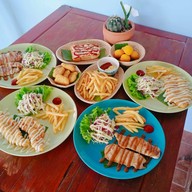 สเต็กกลางซอย