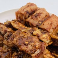 เล่าลือหม่าล่า