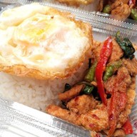 ชายสี่ บะหมี่เกี๊ยว @แหลมฉบัง