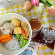 เมนูของร้าน Hom'm  หอม'ม ข้าวน้ำพริก/ไข่เจียว/ชาบูเสียบไม้