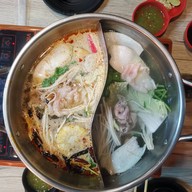 แม็กซ์ชาบู & ซูชิ