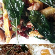 ผลไม้สดดองริมทาง ลูกชิ้นปลาระเบิด ผลไม้สด  ยำ น้ำอัดลม น้ำปลา่าว