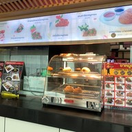 บรรยากาศ ขาหมูกรอบ บายเชฟเดย์ โลตัส รังสิต