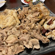 จอมพล หมูกระทะ