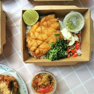 เมนูของร้าน นิลทิมพง ข้าวปลาทอด ข้าวแมวกะพง (NinTimPong Deep Fried Fish - Charoen Krung 63) เจริญกรุง63