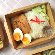 เมนูของร้าน นิลทิมพง ข้าวปลาทอด ข้าวแมวกะพง (NinTimPong Deep Fried Fish - Charoen Krung 63) เจริญกรุง63