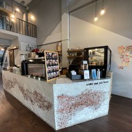 Charging cafe & Bakery