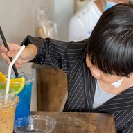 Charging cafe & Bakery