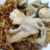 เมนูของร้าน ก๋วยเตี๋ยวเนื้อตุ๋น-หมูตุ๋นบางกรวย