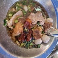 ก๋วยเตี๋ยวเพ็ญพริกเผ็ด
