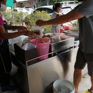 บรรยากาศ ก๋วยเตี๋ยวเนื้อตุ๋น-หมูตุ๋นบางกรวย