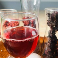 เมษา น้ำสมุนไพรเพื่อสุขภาพ จากสมุนไพรแท้100%ทุกขวด