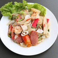 ส้มตำ ยำรสเด็ด ร้านน้องนาย